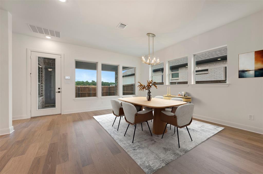 2085 Emerald Grove Drive Property Photo 17