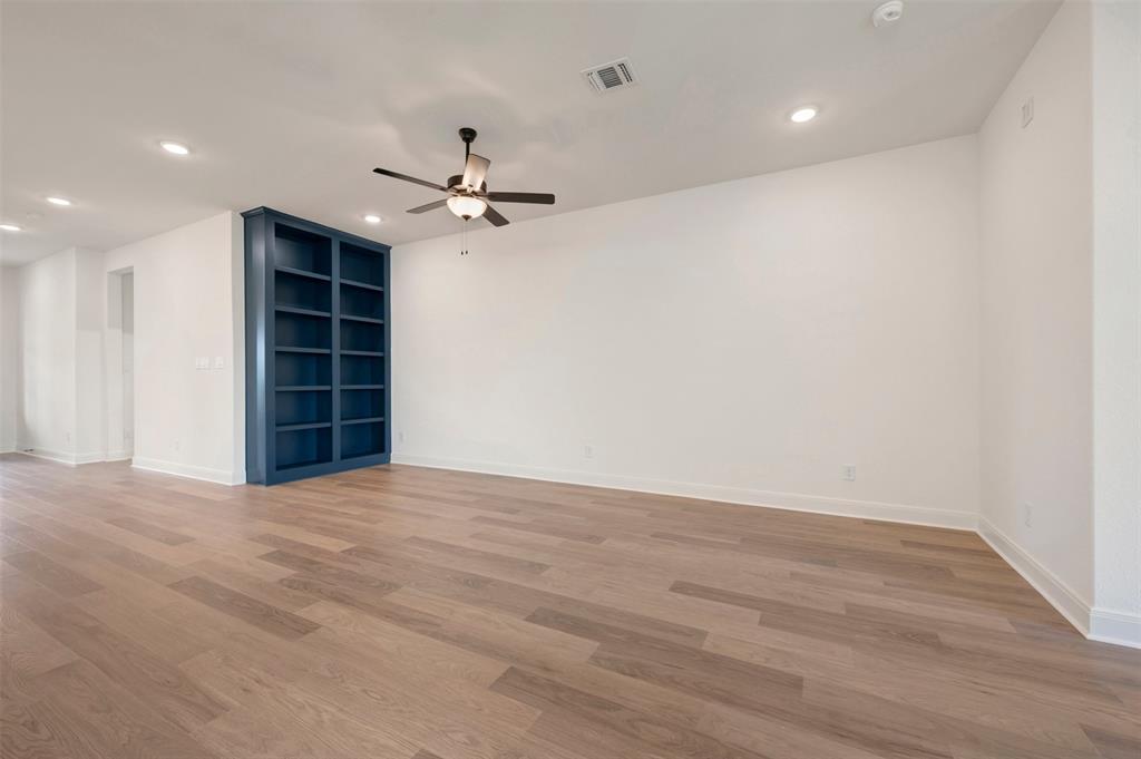 2085 Emerald Grove Drive Property Photo 21