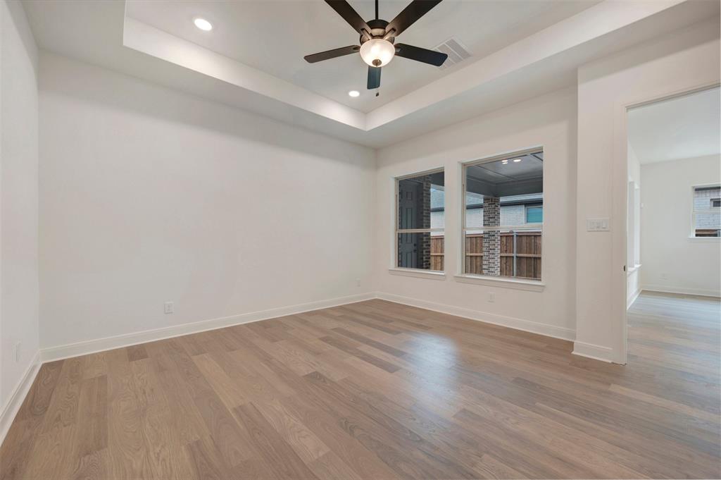 2085 Emerald Grove Drive Property Photo 24