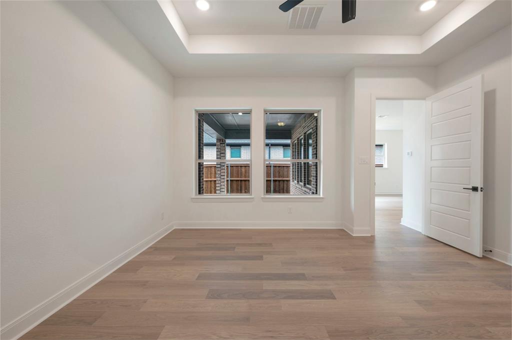 2085 Emerald Grove Drive Property Photo 27