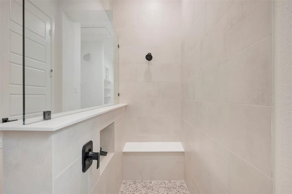 2085 Emerald Grove Drive Property Photo 32