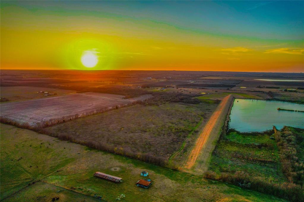 4480 Cen Tex Loop Property Photo 1
