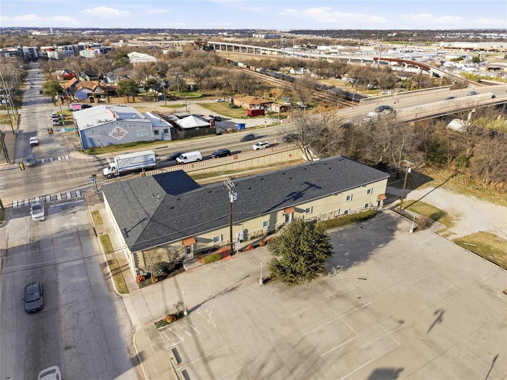 1301 E Weatherford Street Property Photo 1