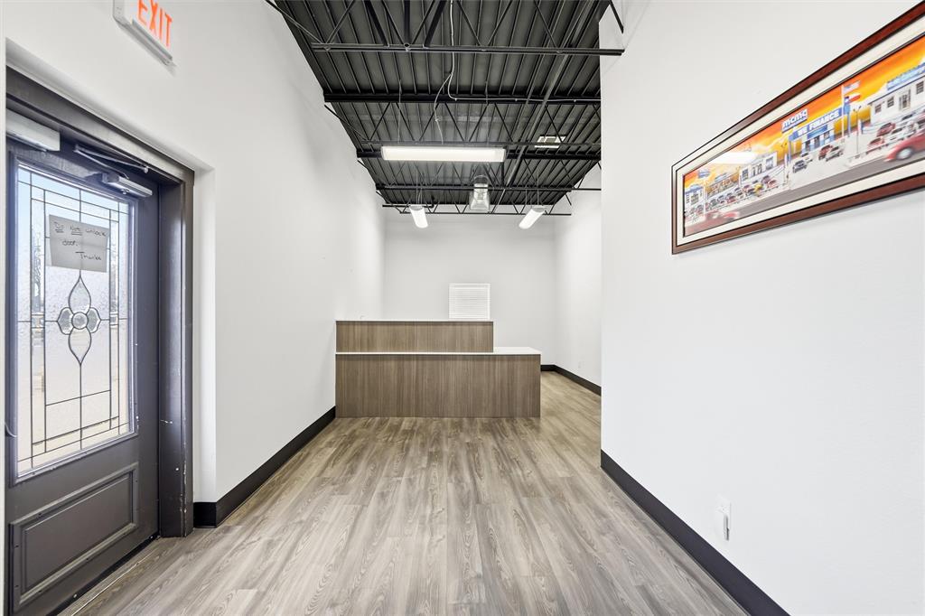 1301 E Weatherford Street Property Photo 4