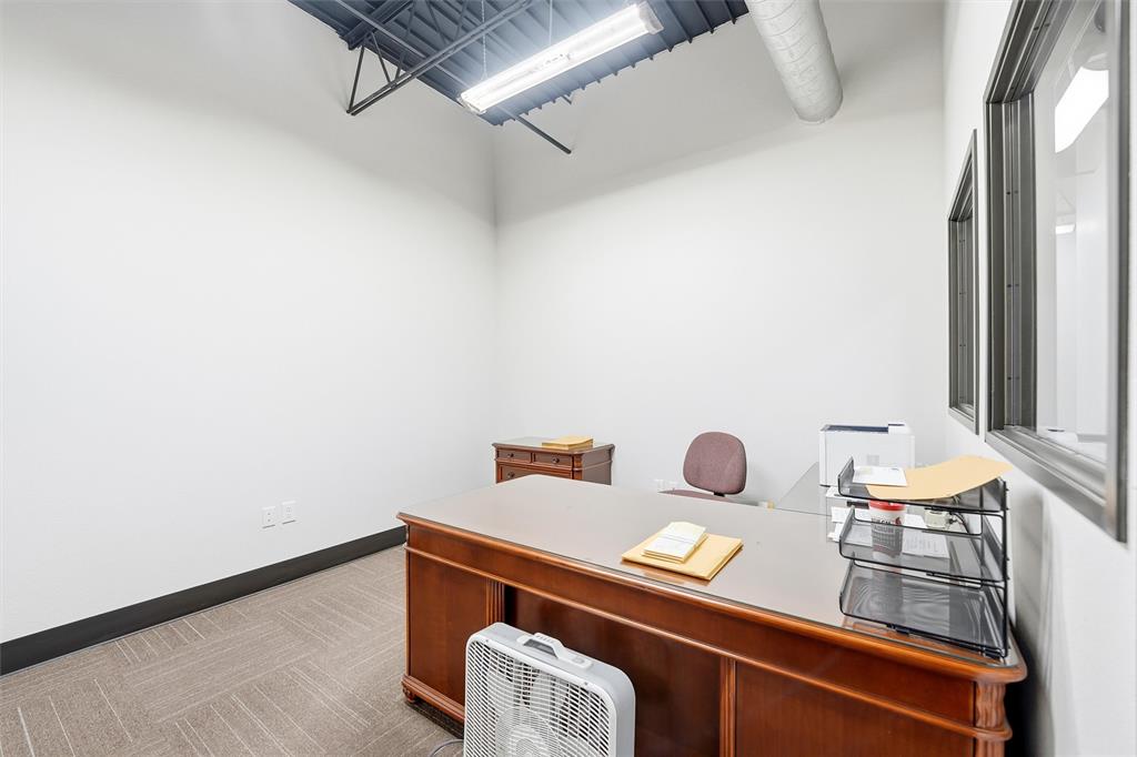1301 E Weatherford Street Property Photo 7