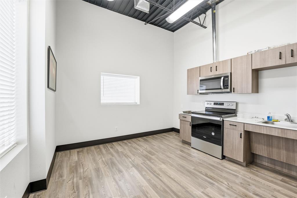 1301 E Weatherford Street Property Photo 15