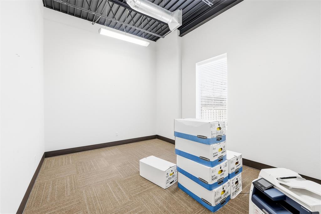1301 E Weatherford Street Property Photo 25