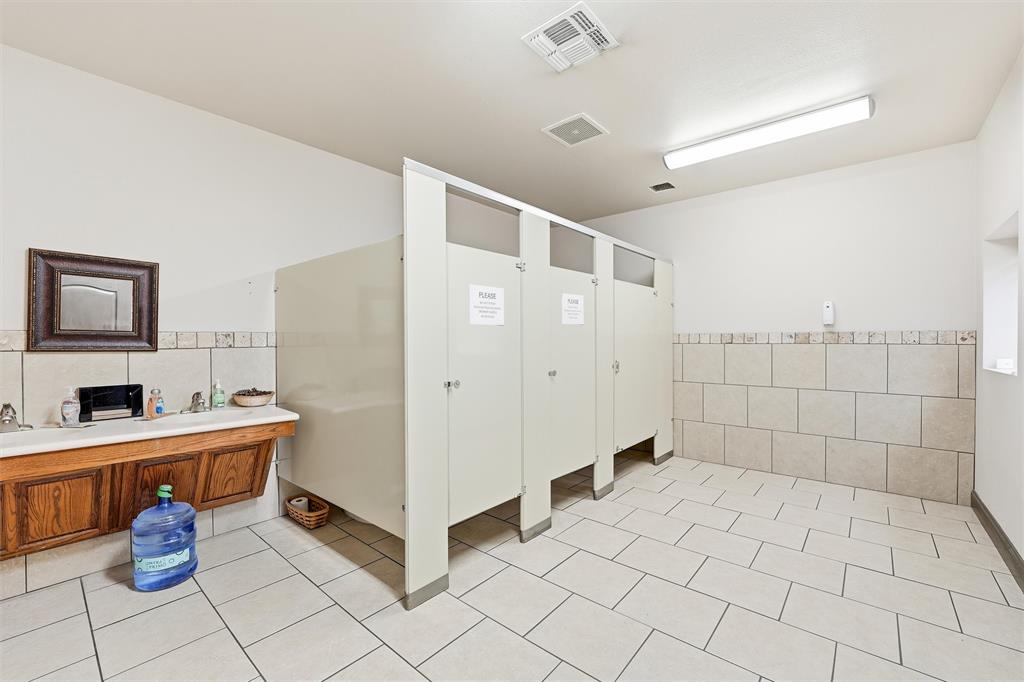 1301 E Weatherford Street Property Photo 31