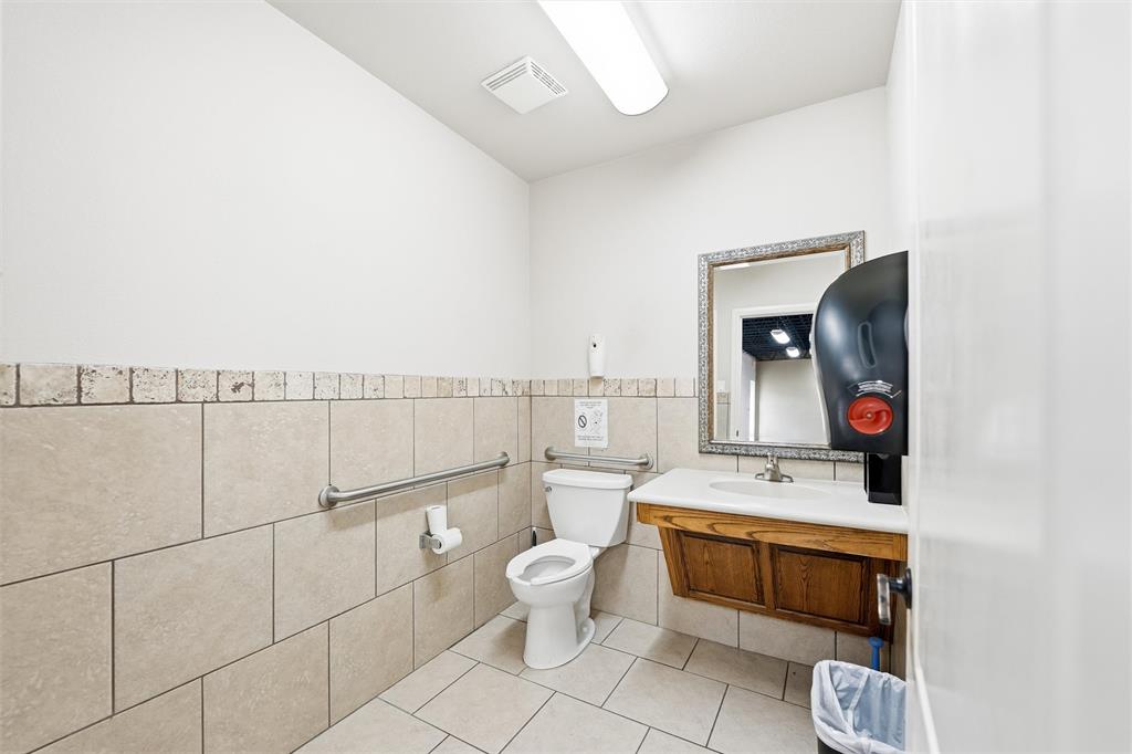 1301 E Weatherford Street Property Photo 33