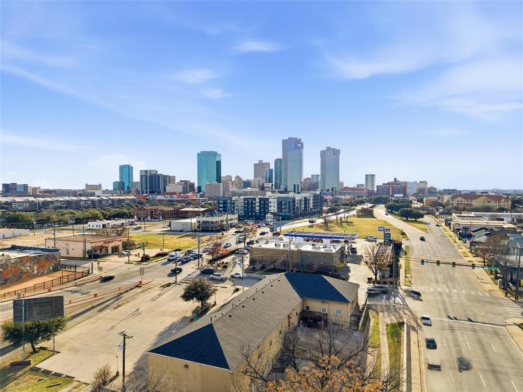 1301 E Weatherford Street Property Photo 34