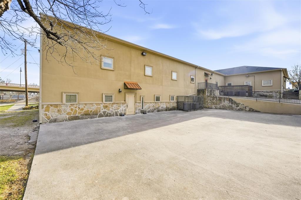 1301 E Weatherford Street Property Photo 38