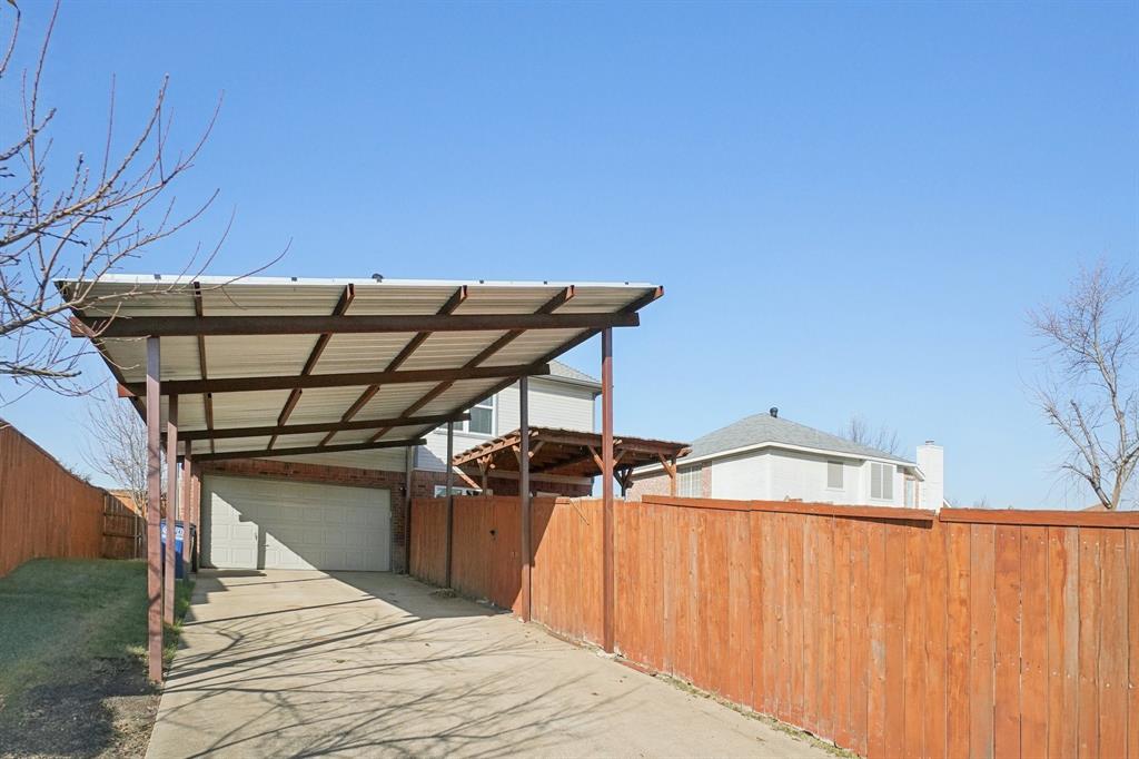 7006 Burning Bush Property Photo 37