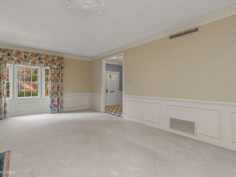 18 Dudley Square Property Photo 6