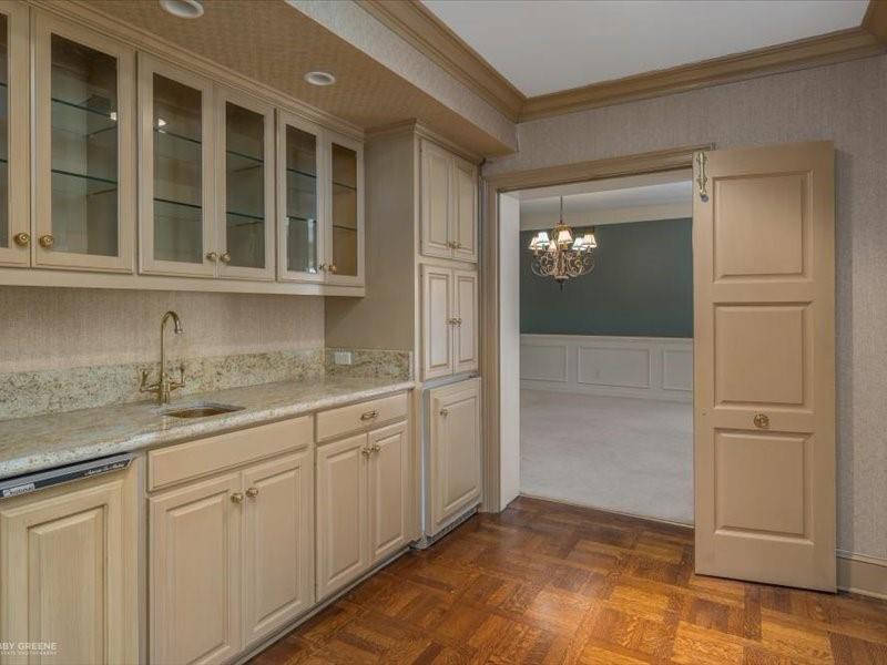 18 Dudley Square Property Photo 13