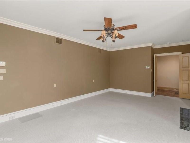 18 Dudley Square Property Photo 17