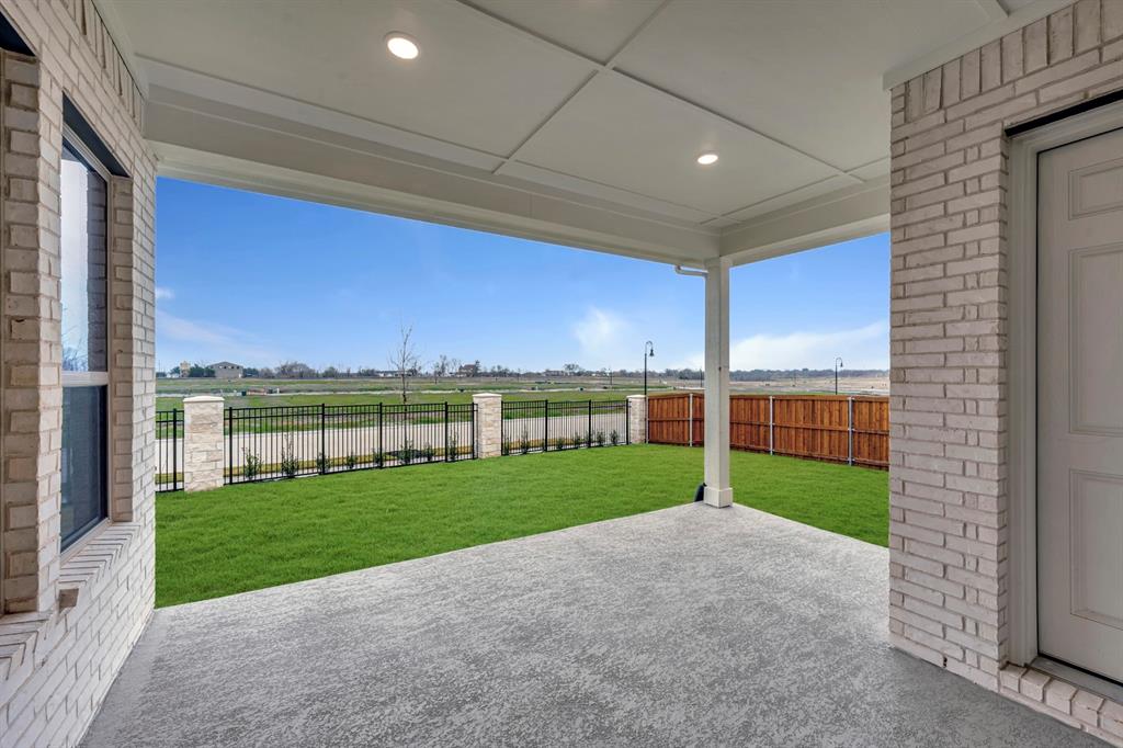 9200 Persimmon Lane Property Photo 4
