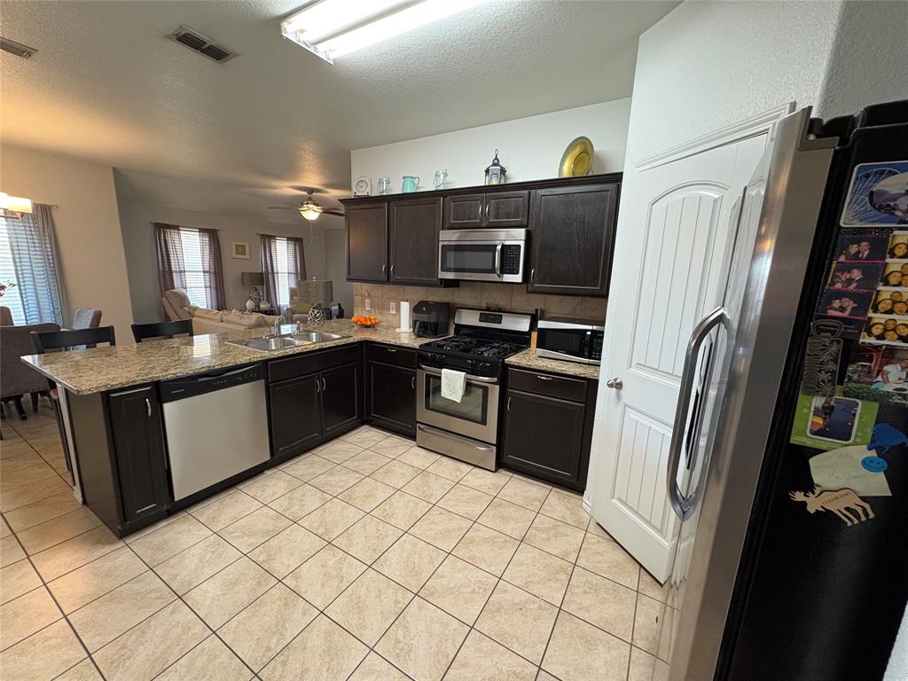 1213 Walnut Cliff Court Property Photo 4