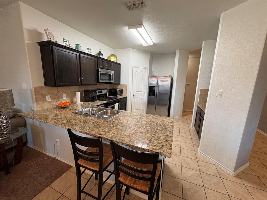 1213 Walnut Cliff Court Property Photo 6
