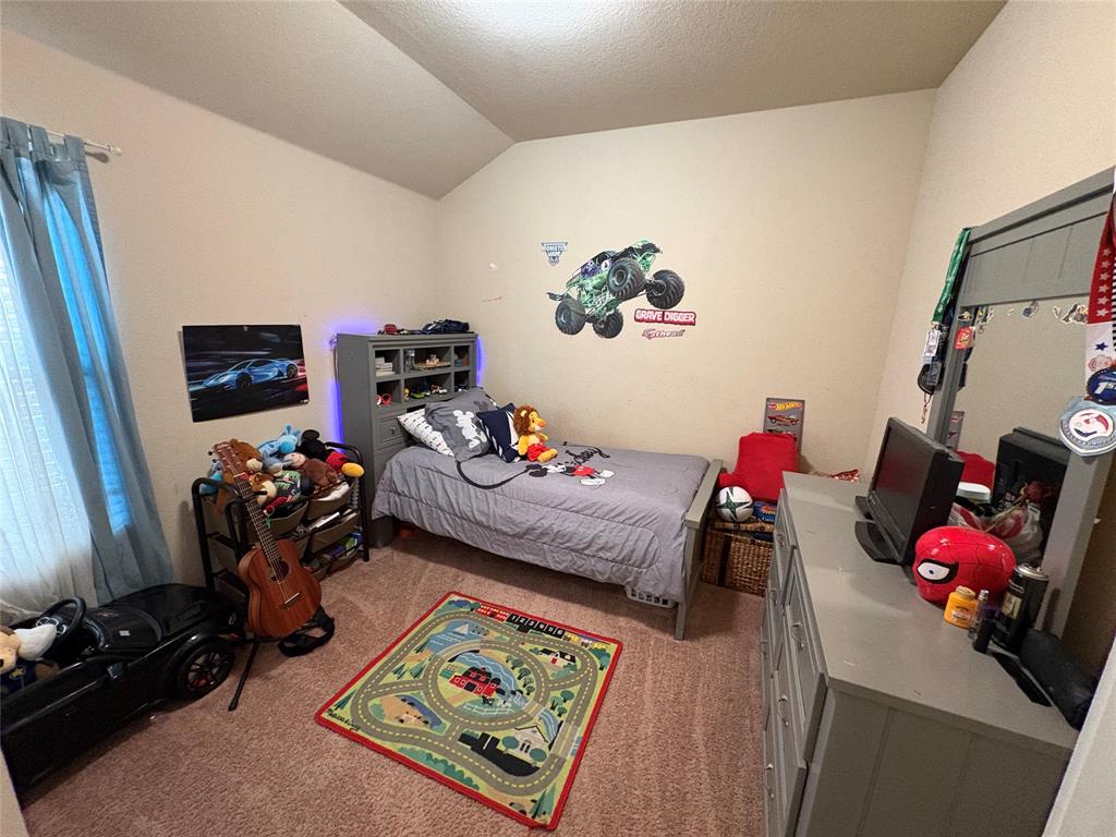 1213 Walnut Cliff Court Property Photo 10