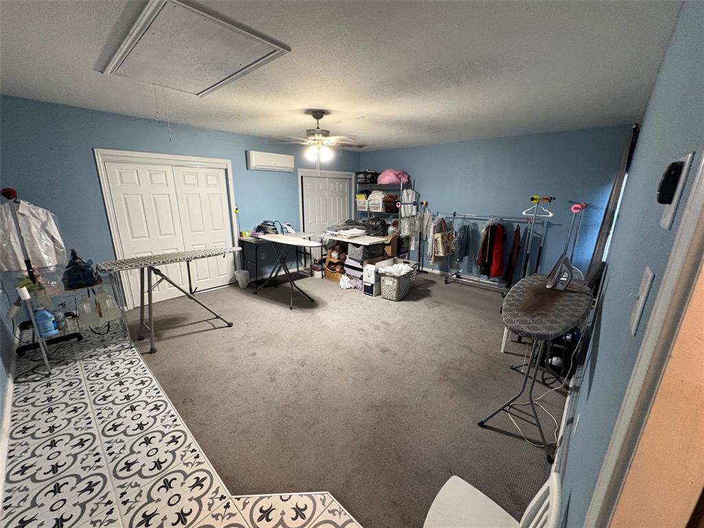 1213 Walnut Cliff Court Property Photo 13
