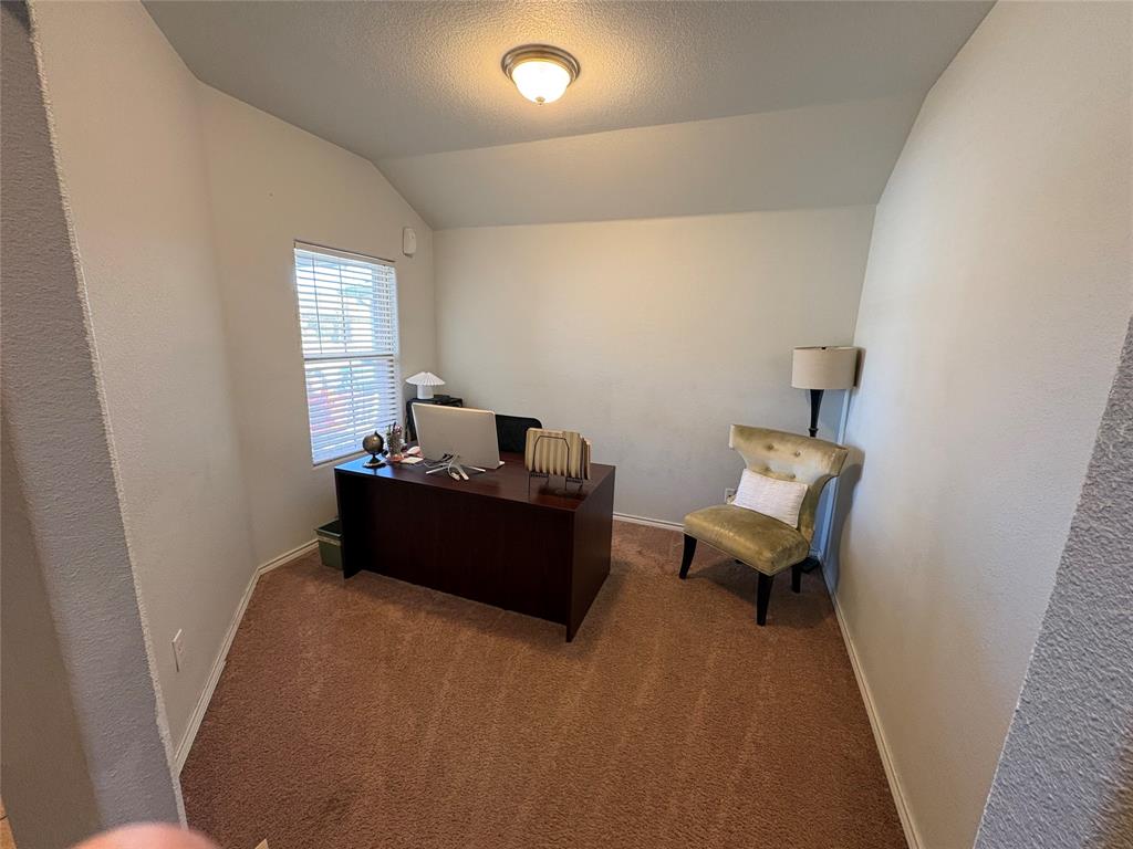 1213 Walnut Cliff Court Property Photo 14