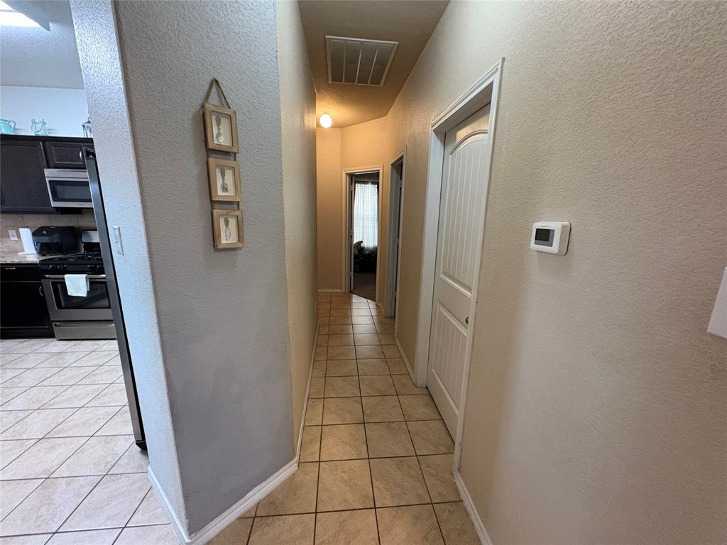 1213 Walnut Cliff Court Property Photo 16