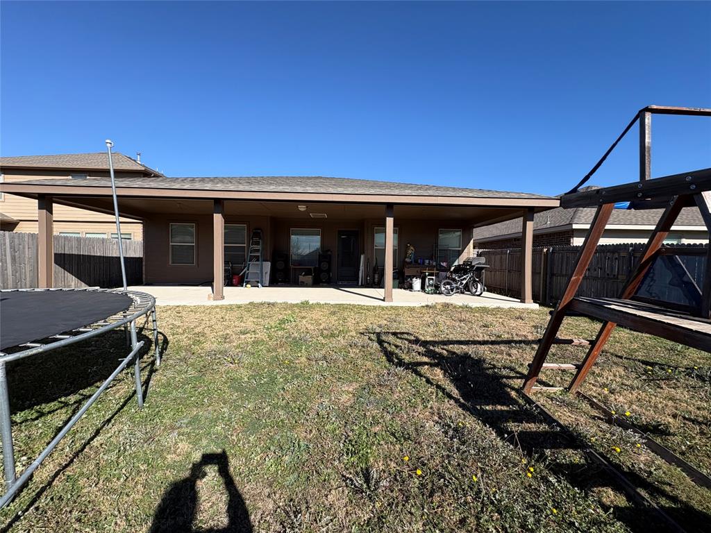 1213 Walnut Cliff Court Property Photo 17