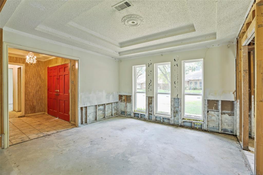9706 Trevor Drive Property Photo 7