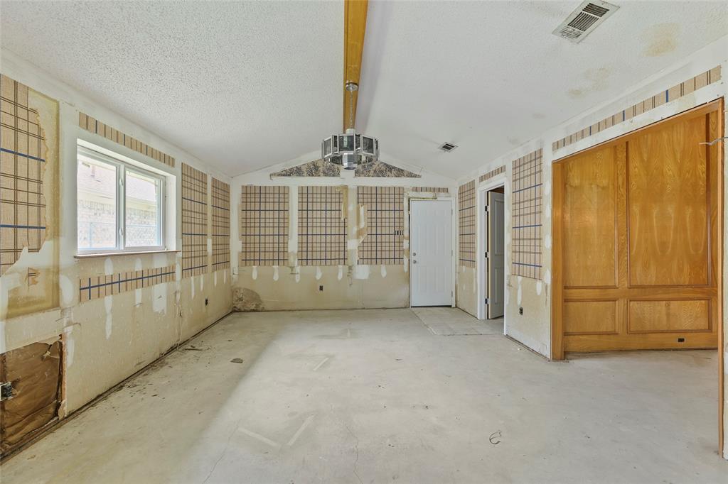 9706 Trevor Drive Property Photo 9