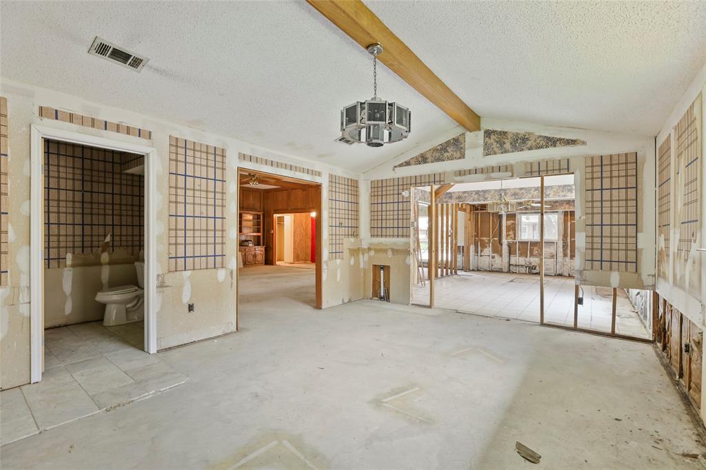 9706 Trevor Drive Property Photo 10