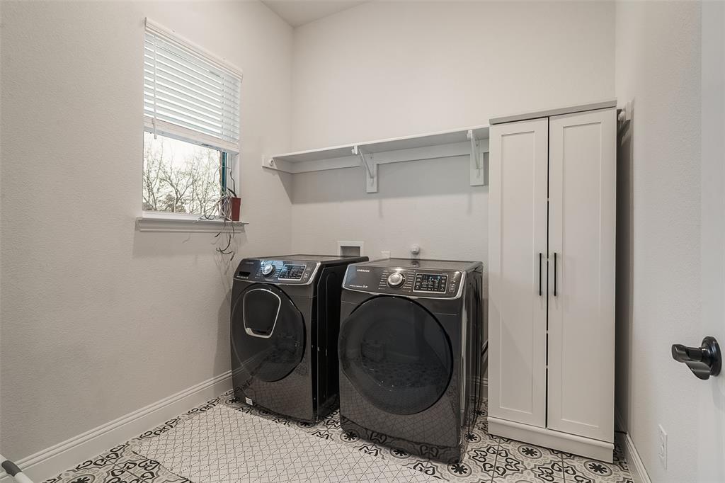 1843 Granite Way Property Photo 10