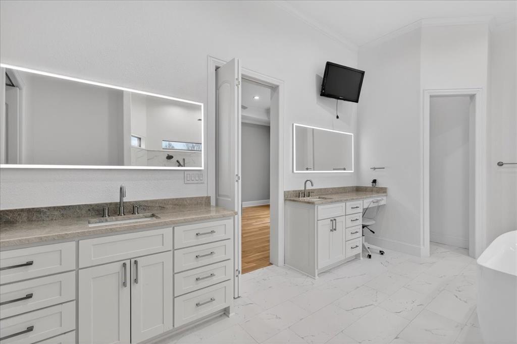 5182 Bayshore Drive Property Photo 38