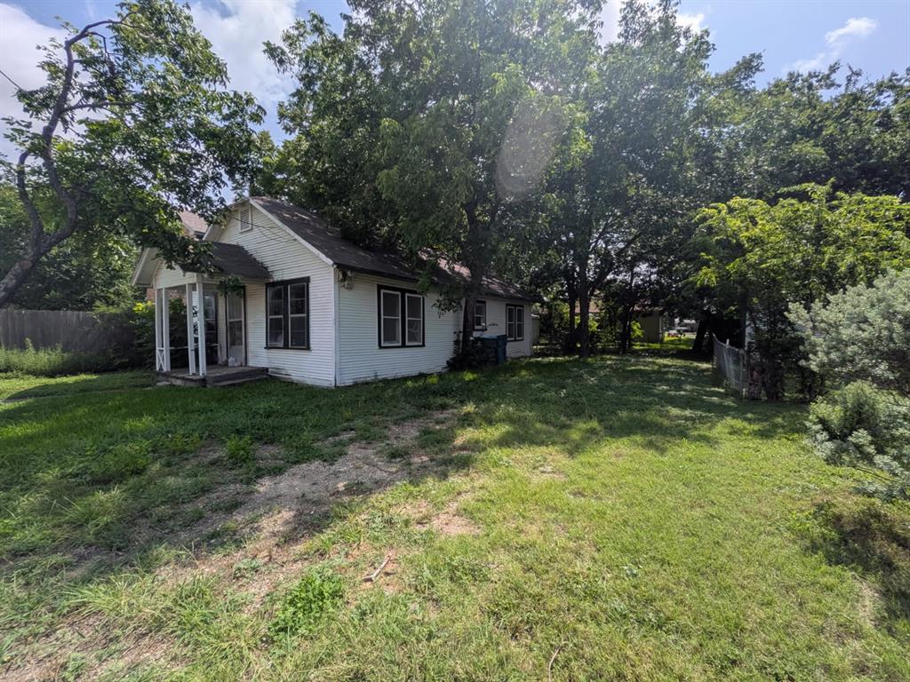 502 N Spears Street Property Photo 1