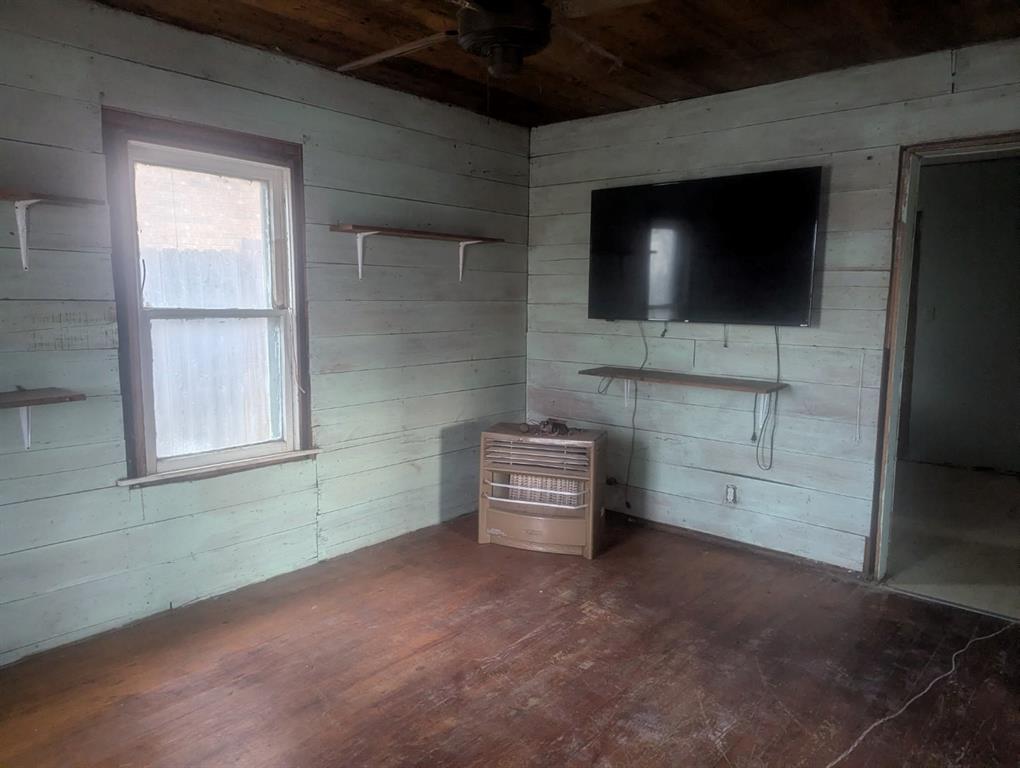 502 N Spears Street Property Photo 3