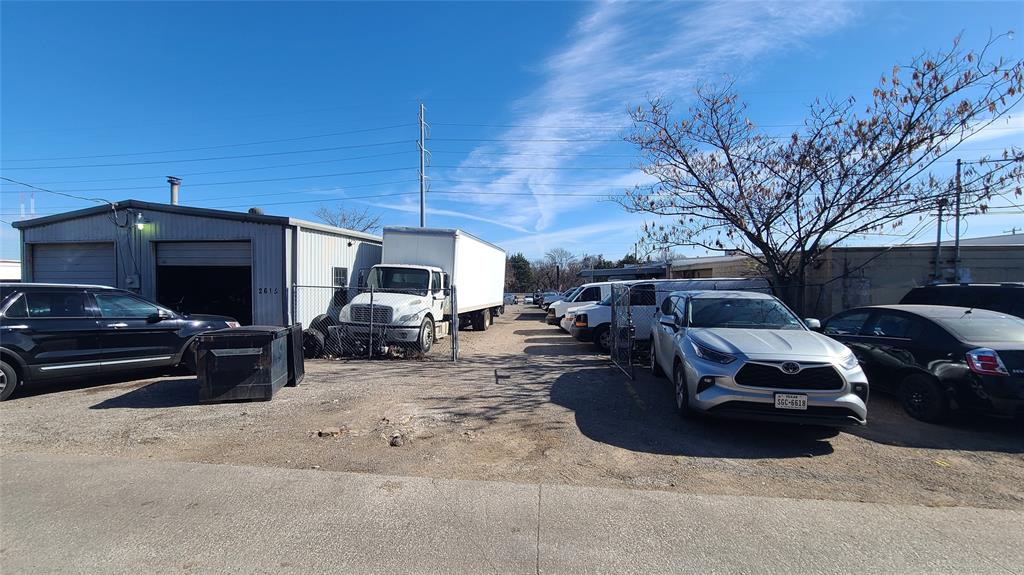 2623 S Garland Avenue Property Photo 4