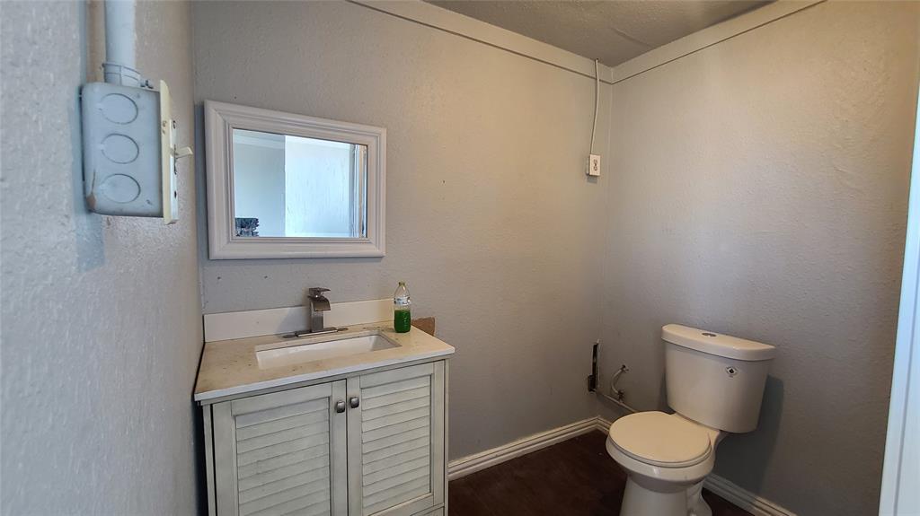 2623 S Garland Avenue Property Photo 16