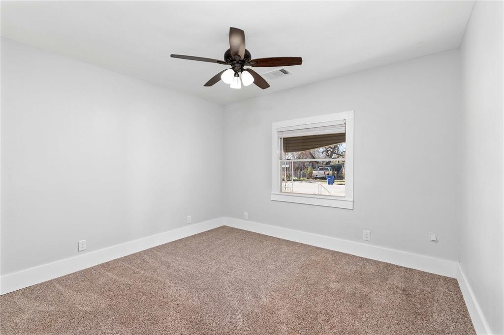 1410 Avenue Property Photo 19