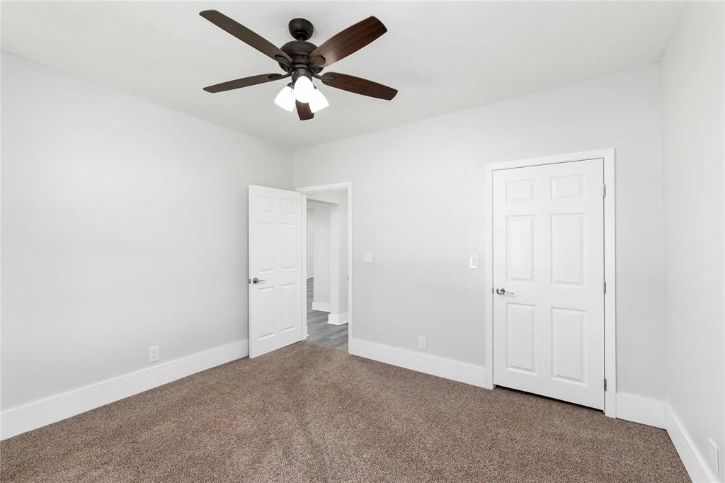 1410 Avenue Property Photo 20