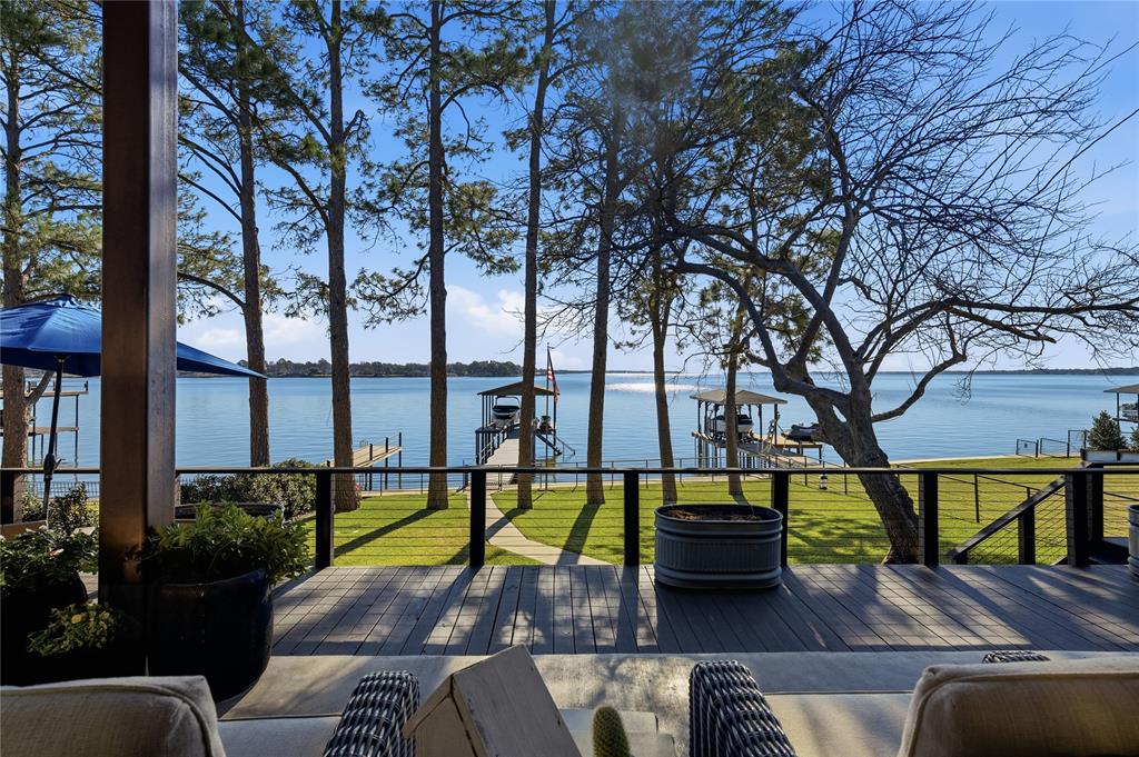 199 Seaside Drive Property Photo 1