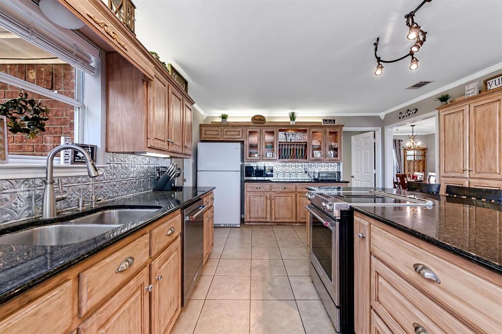 102 County Road 424a Property Photo 5