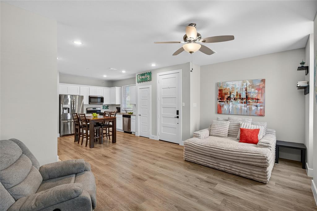 7696 Resting Mews Property Photo 17