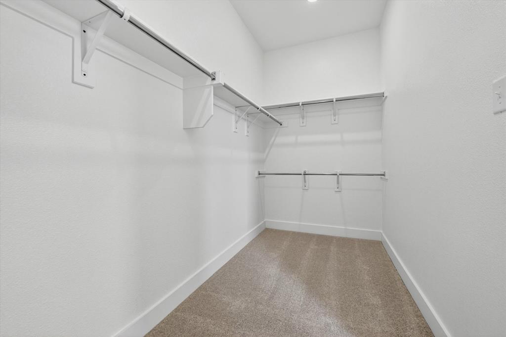 2414 Drummond Street Property Photo 13