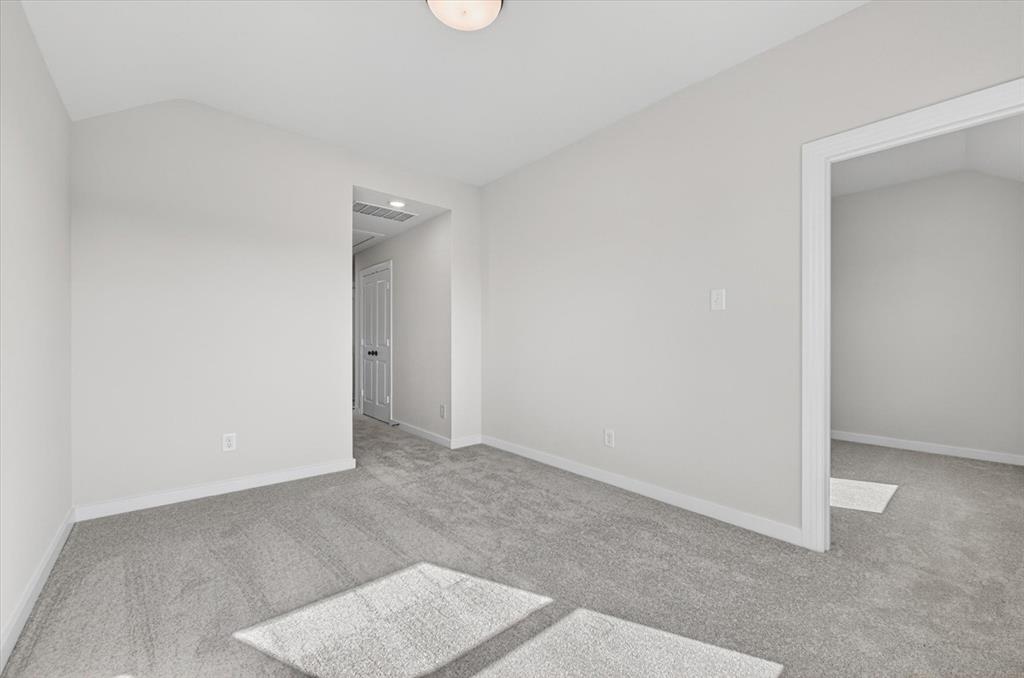 2414 Drummond Street Property Photo 20