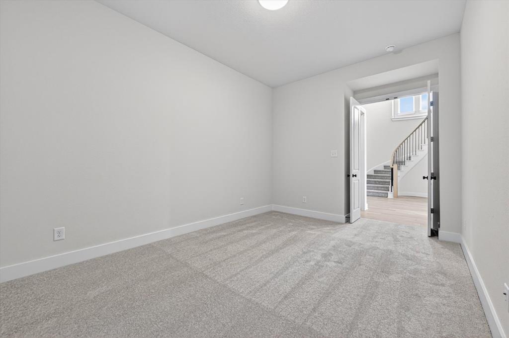 2414 Drummond Street Property Photo 25