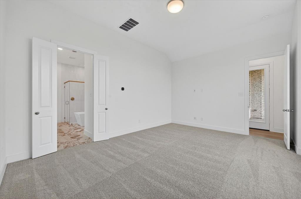 2408 Drummond Street Property Photo 14