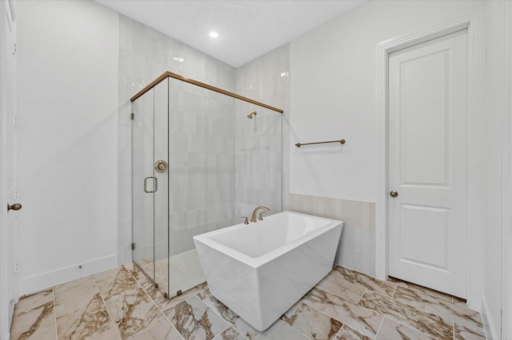 2408 Drummond Street Property Photo 16