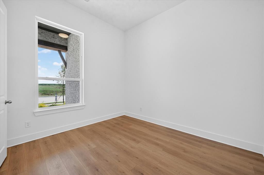 2408 Drummond Street Property Photo 18