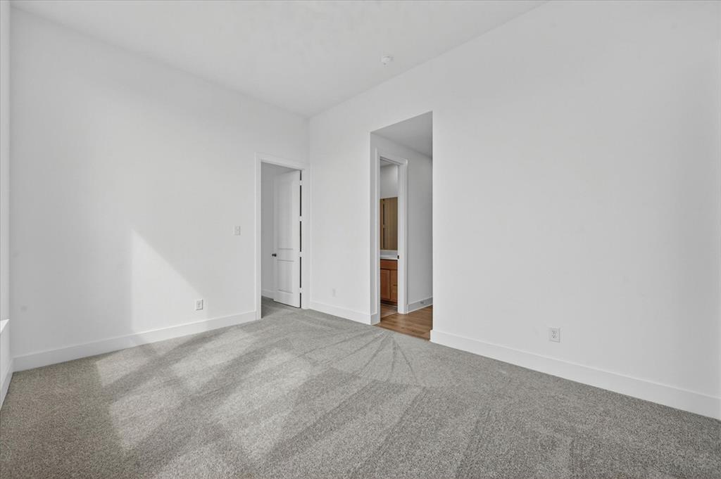 2408 Drummond Street Property Photo 24