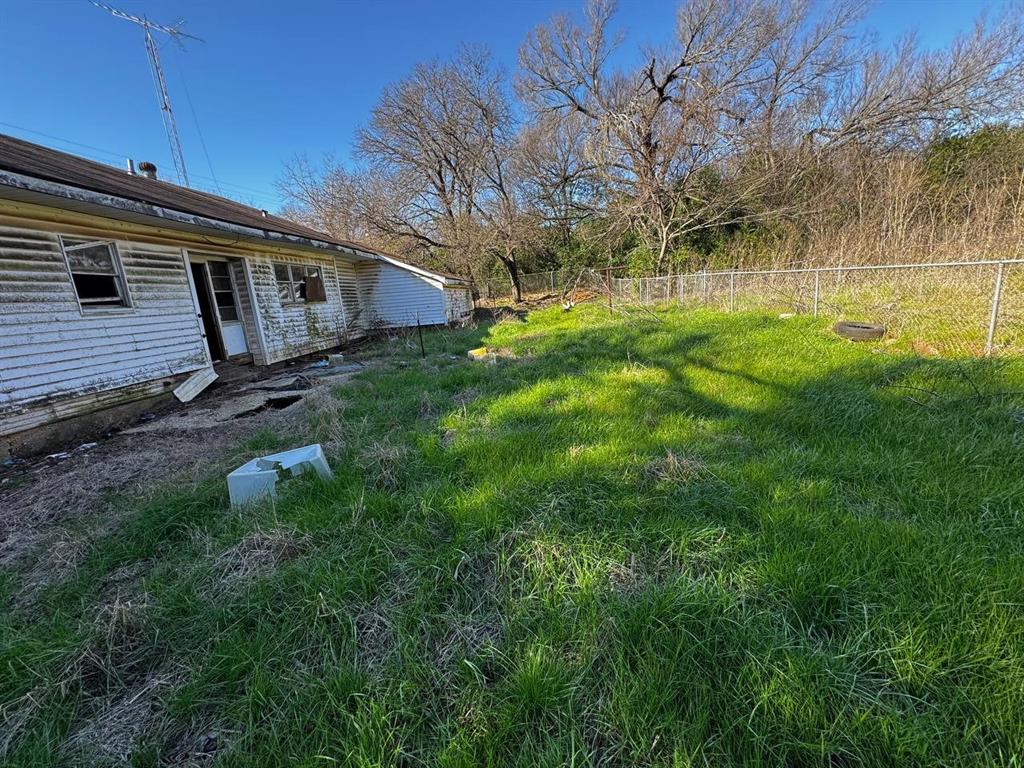 406 S 2nd Street Property Photo 9