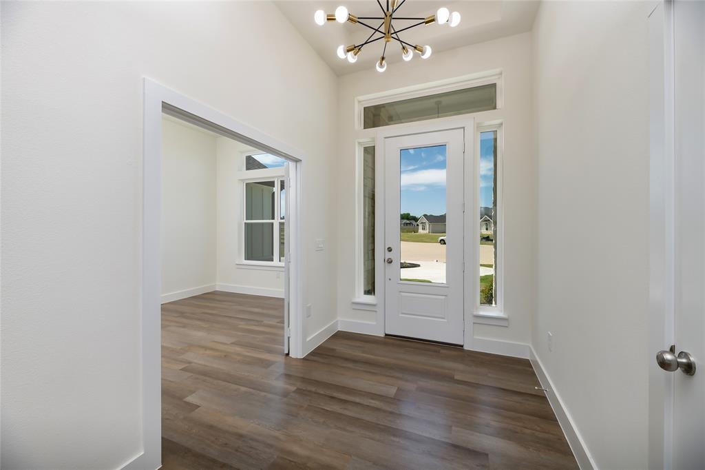 1785 Crestridge Circle Property Photo 4